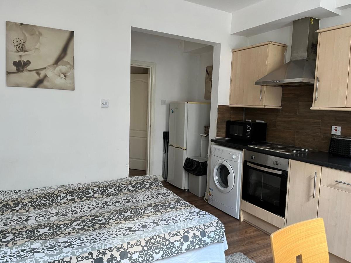 Safran House Apartament *